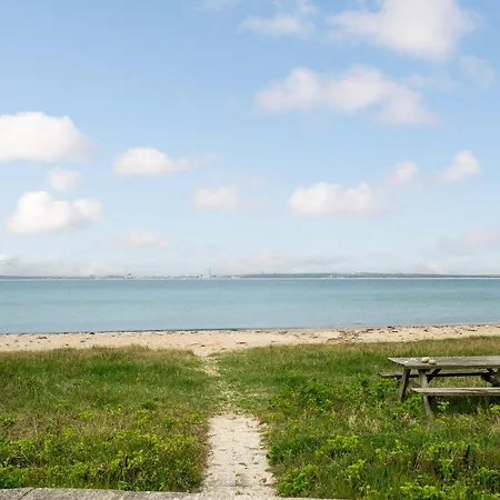 Dom wakacyjny Three-bedroom In Knebel