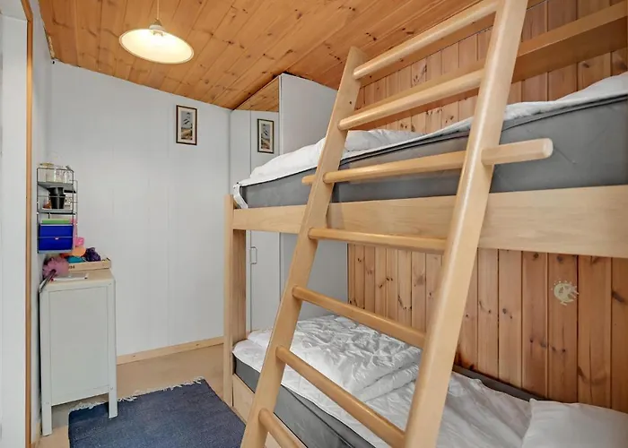 Three-bedroom In Сasa de vacaciones Knebel